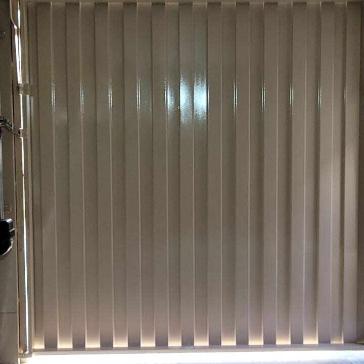 1000096877
