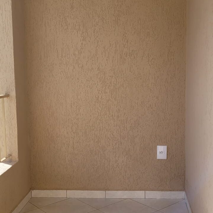 1000096889