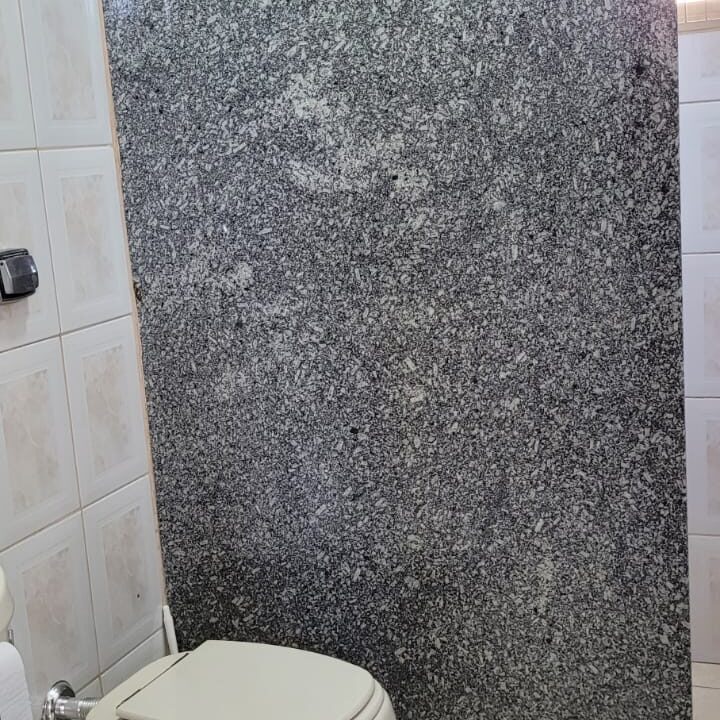 1000096895