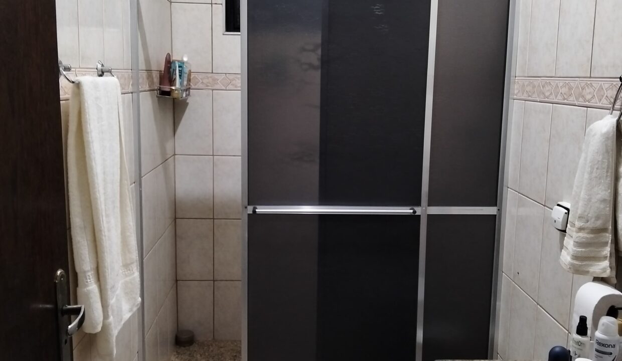 1000129564